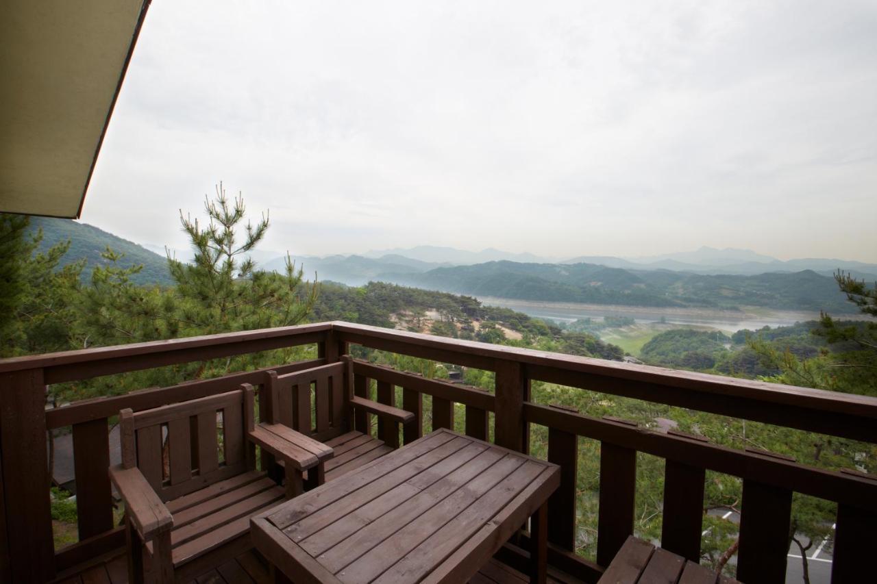 Club Es Jecheon Resort Chech'ŏn Exterior foto